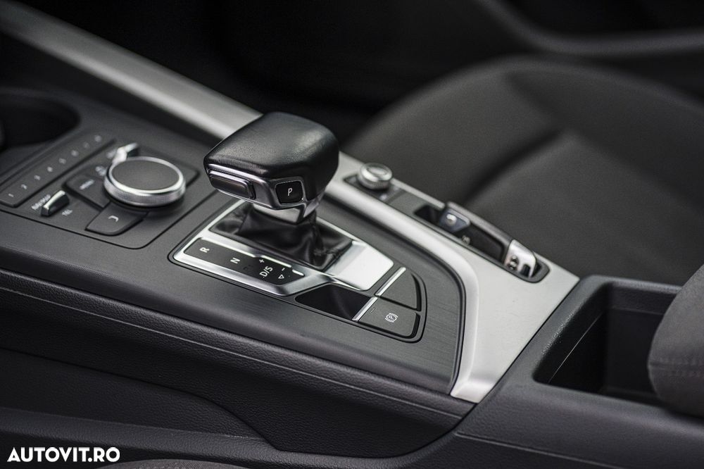 Audi A4 Avant 35 TDI S tronic design - 37