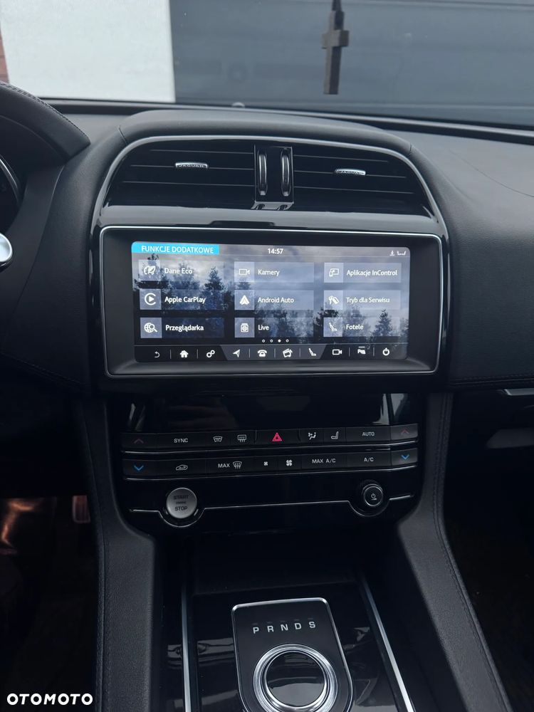 Jaguar F-Pace 2.0 i4P AWD Prestige - 8