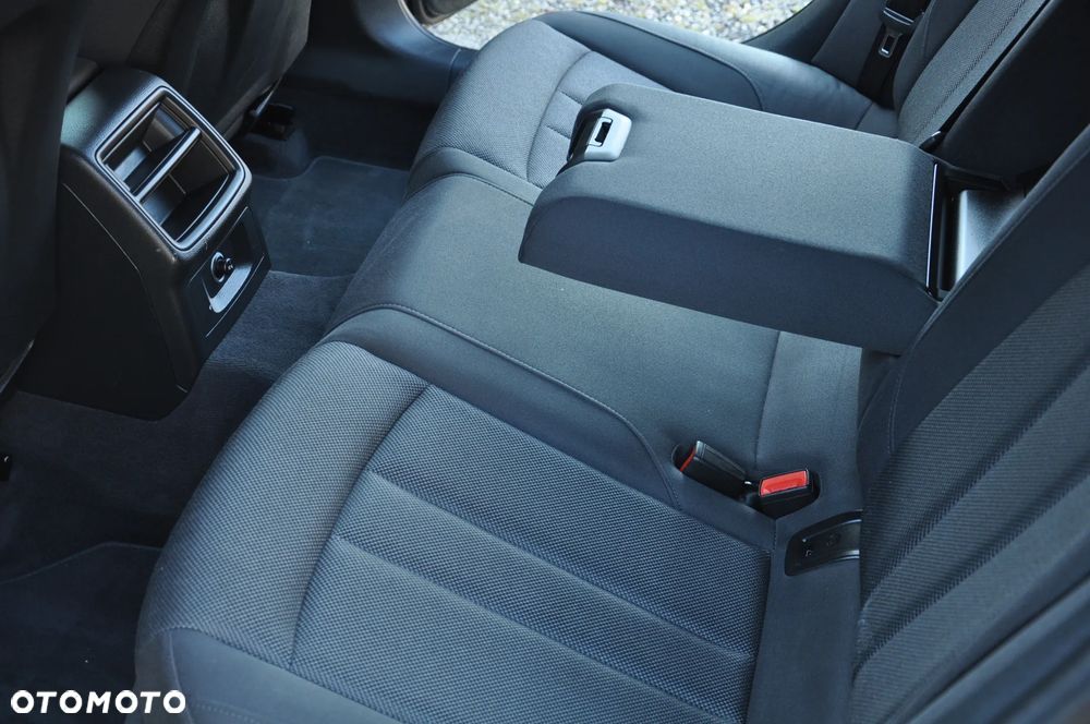 Audi A4 Avant 2.0 TDI S tronic design - 26