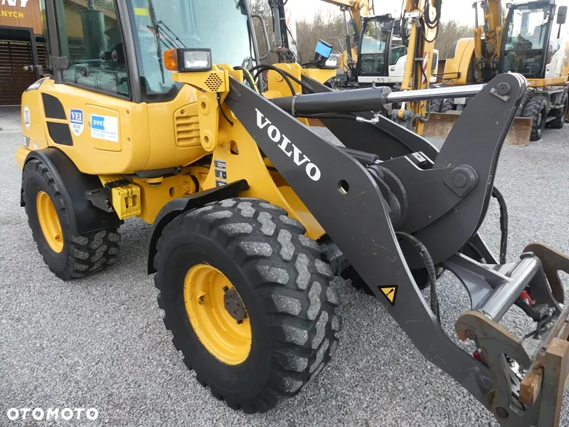 Volvo L25F / Z Niemiec / WAGA / Super Stan / - 23