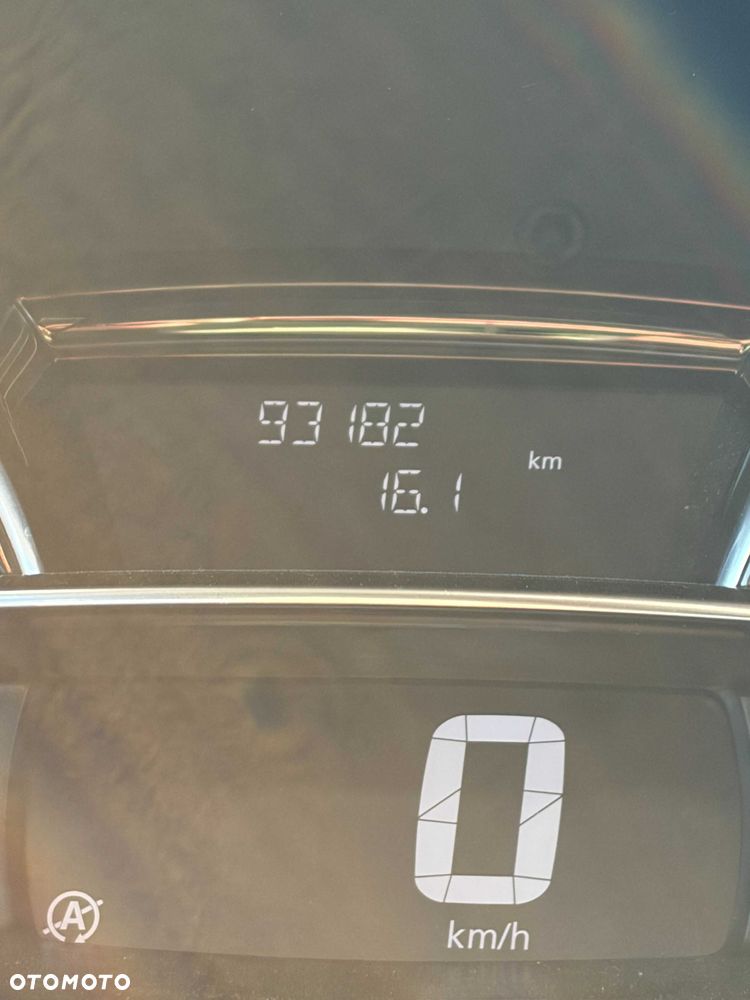 Renault Clio - 8