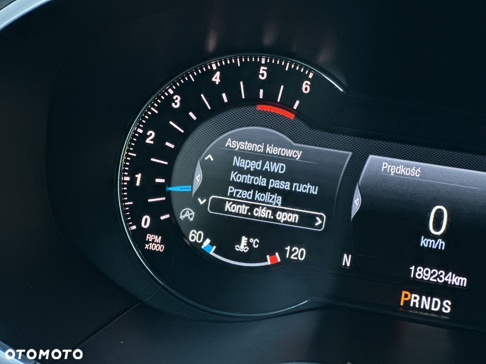 Ford Edge 2.0 TDCi Bi-Turbo 4x4 Titanium - 32