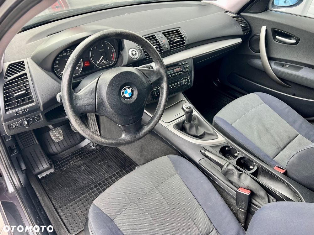 BMW Seria 1 120d DPF - 6