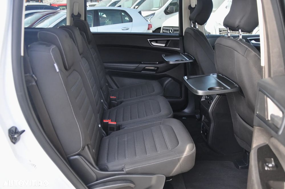 Ford Galaxy - 10