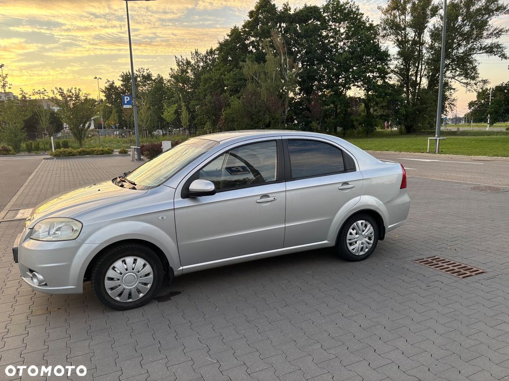Chevrolet Aveo - 3