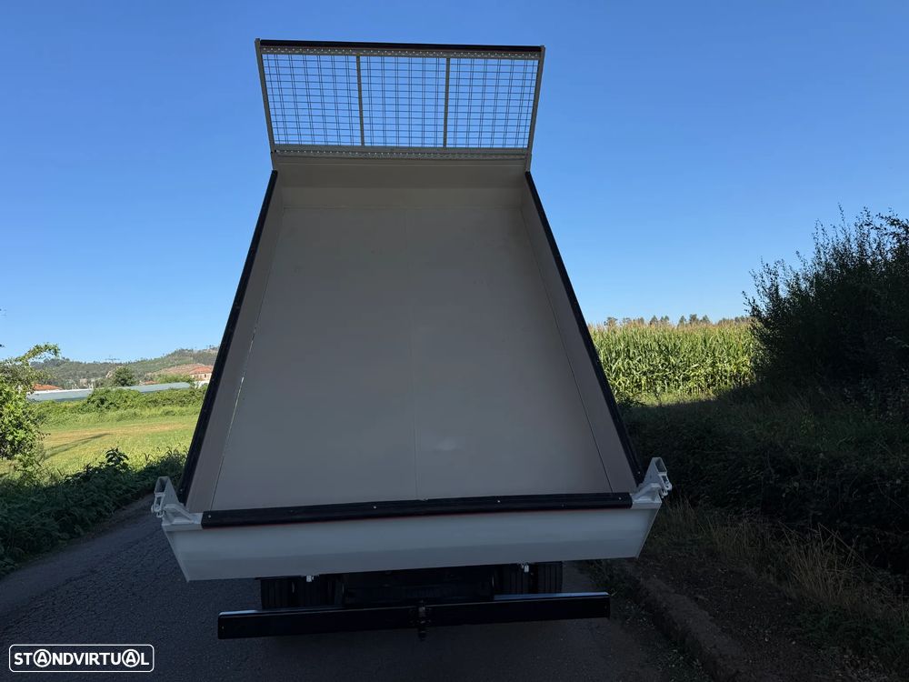 Mitsubishi Fuso Canter 3C13 Basculante AC ABS - 4