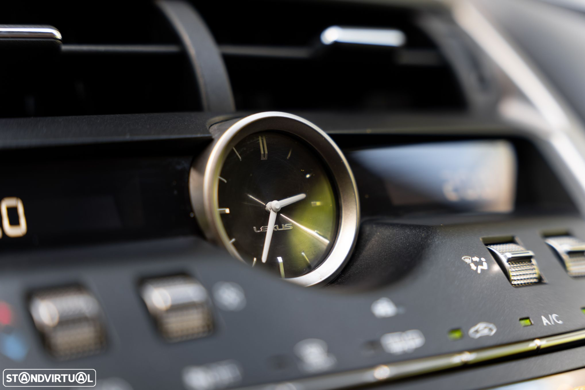Lexus NX 300h - 19