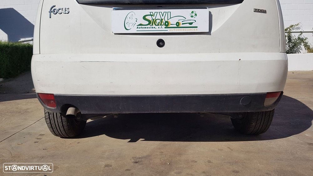 PARA-CHOQUES TRASEIRO FORD FOCUS 2001 - 3