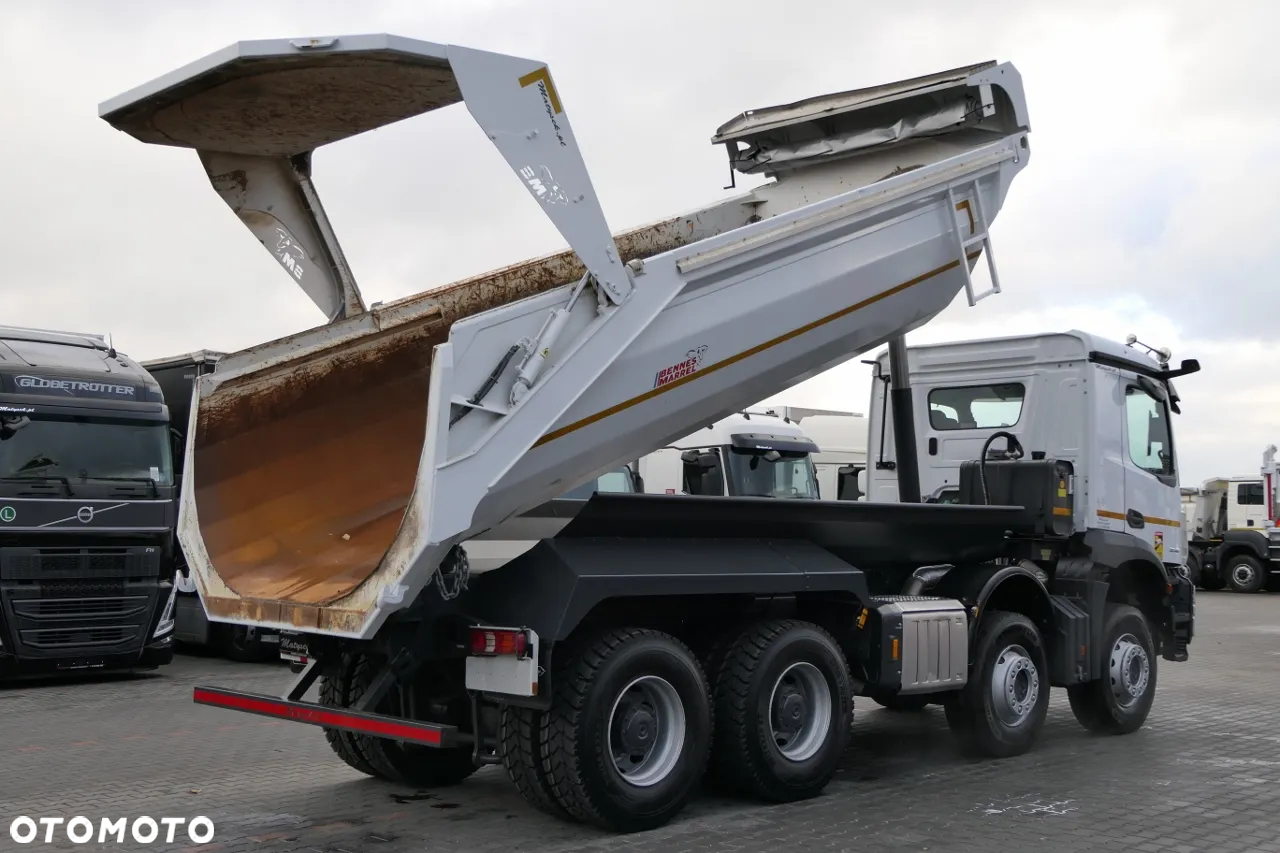 Mercedes-Benz AROCS 3246 / 8x4 / WYWROTKA / TYLNOZSYP / EURO 6 / OPONY 100 % - 4