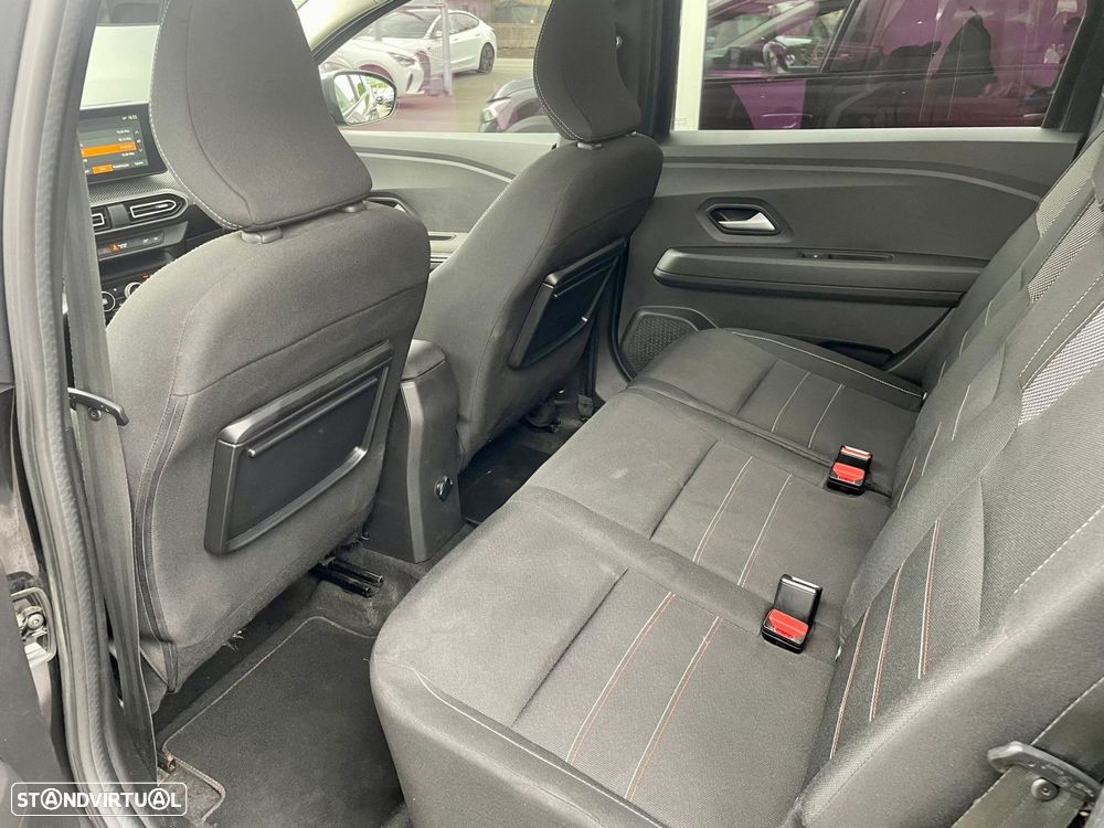 Dacia Jogger 1.0 TCe Extreme 7L - 11