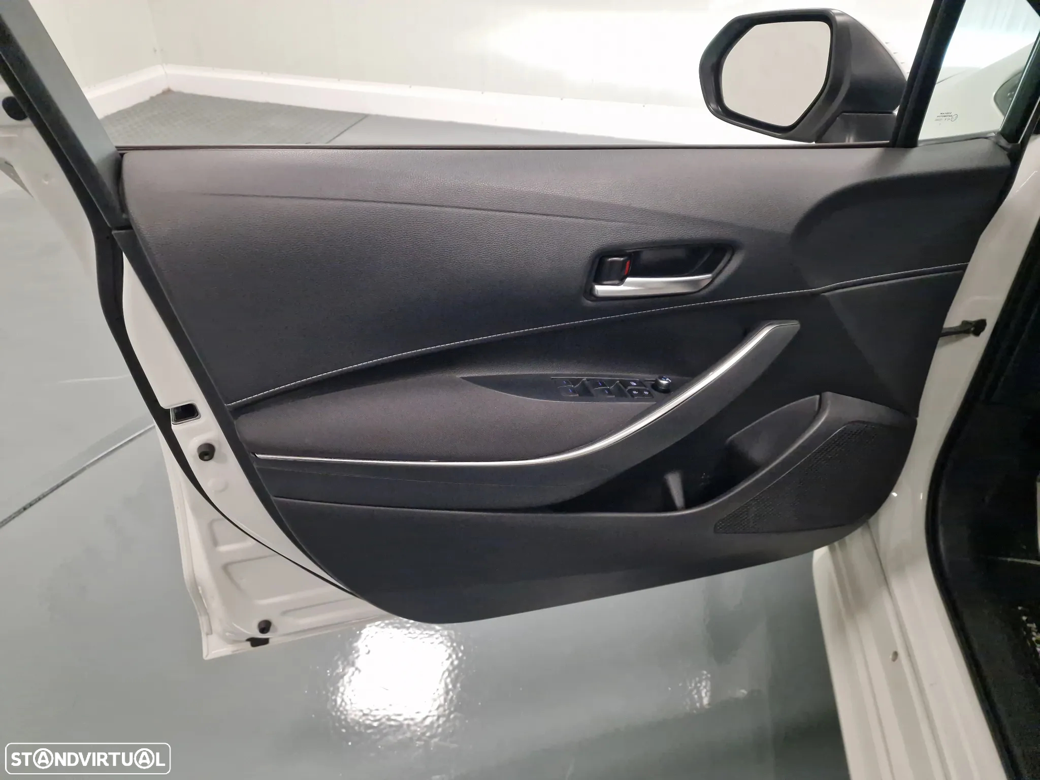 Toyota Corolla Touring Sports 1.8 Hybrid Comfort - 37