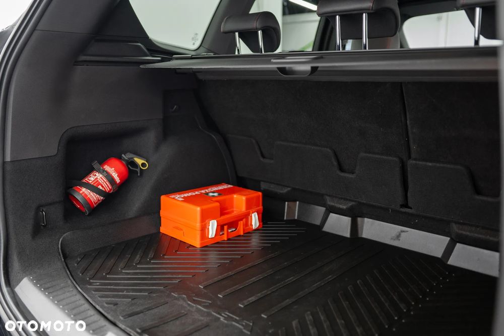 Ford Kuga 1.5 EcoBoost FWD ST-Line ASS - 11