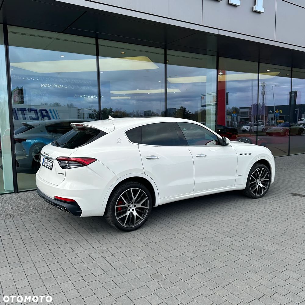 Maserati Levante Q4 GranSport - 11