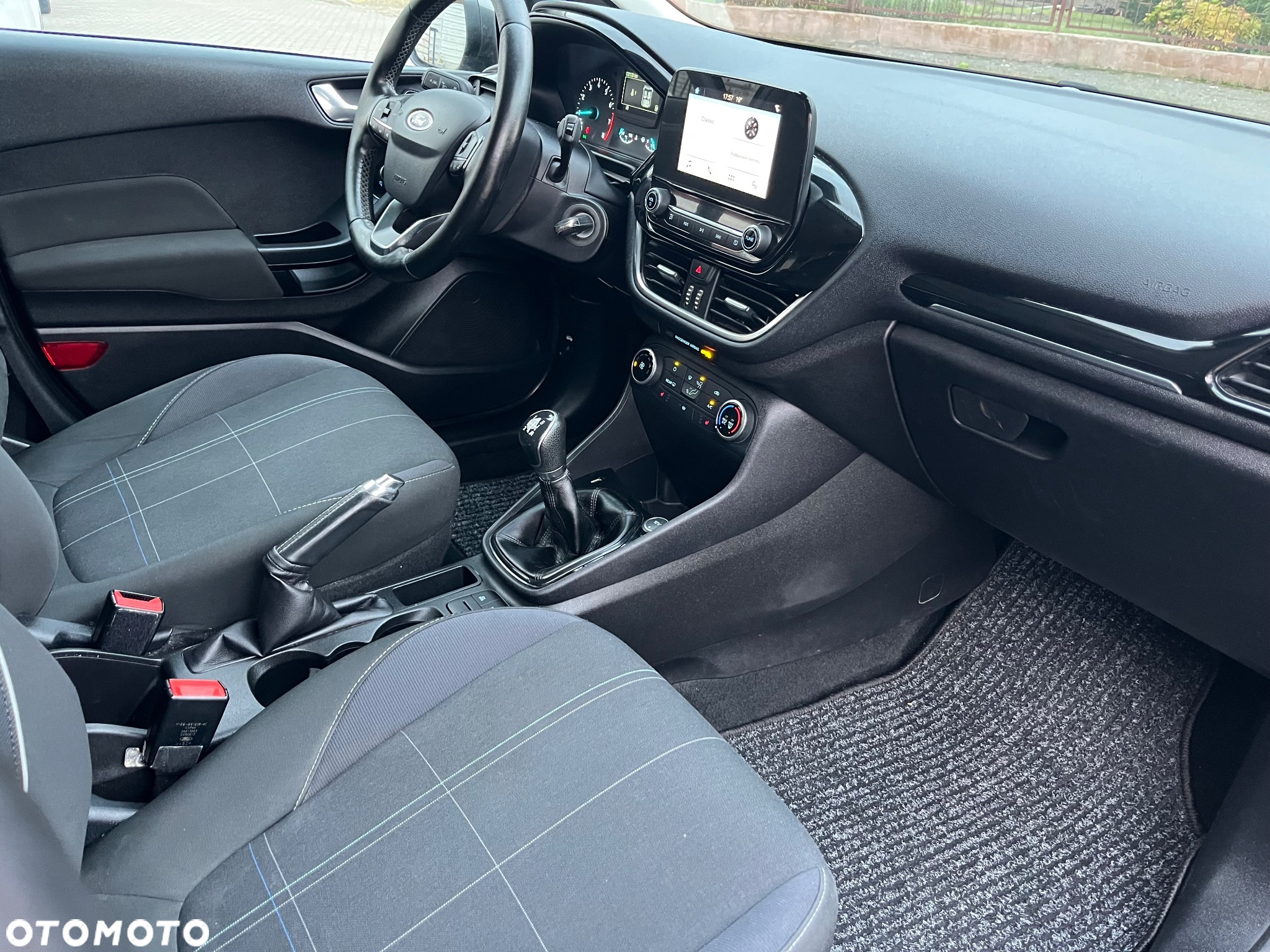 Ford Fiesta 1.1 COOL&CONNECT - 10