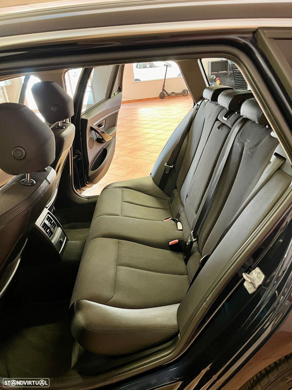 BMW 318 d Touring Advantage - 22