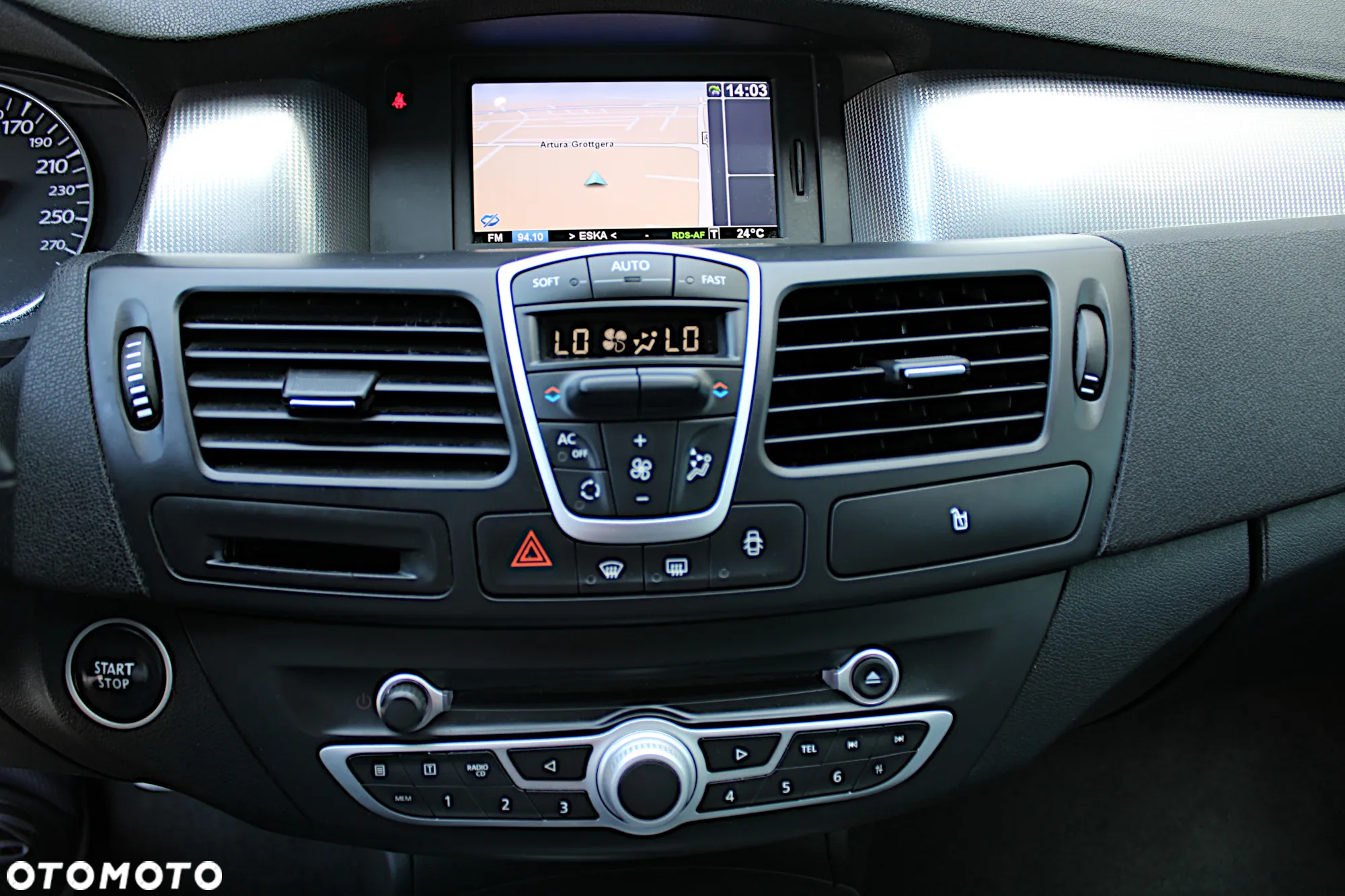 Renault Laguna dCi 175 FAP Bose Edition - 28