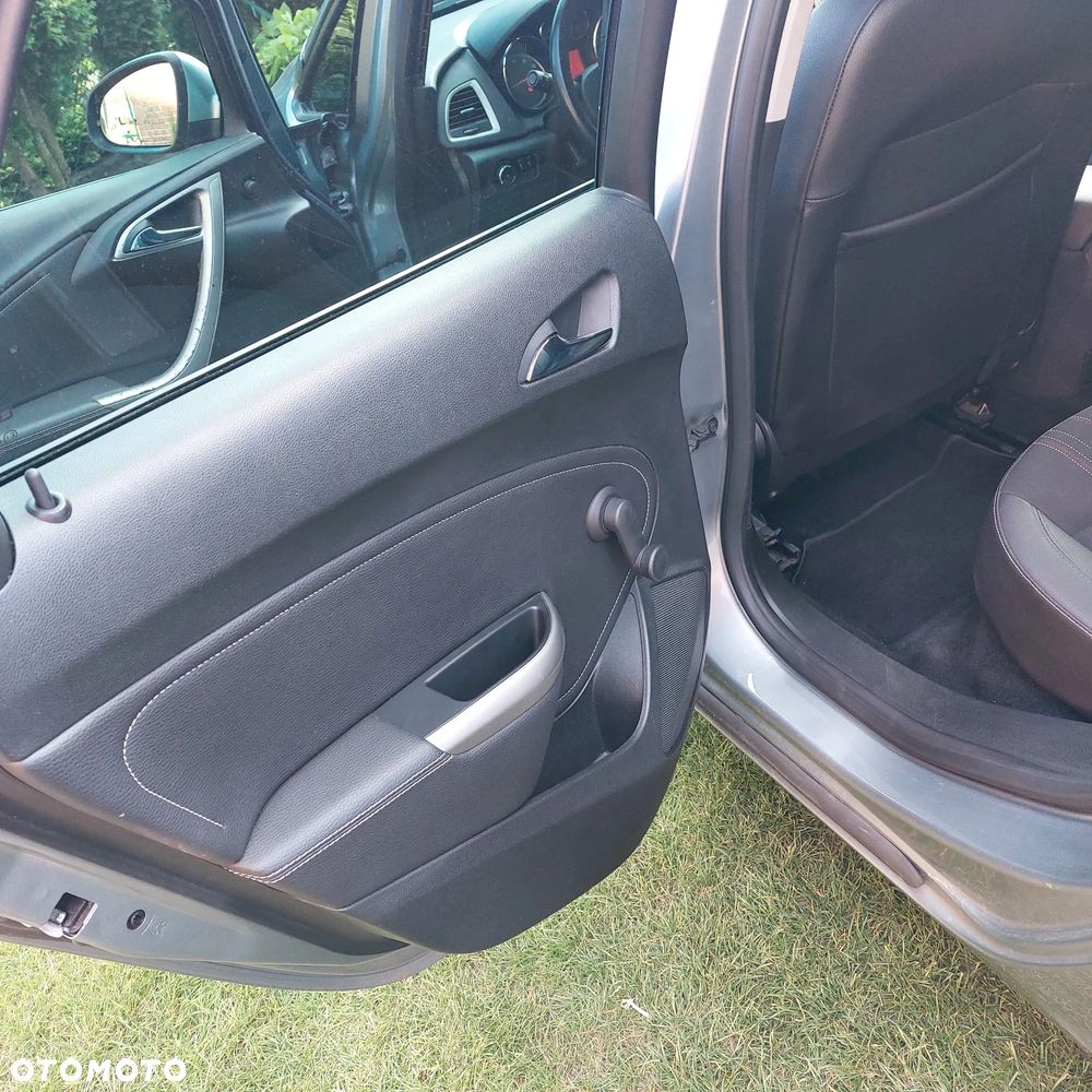 Opel Astra 1.4 Turbo Active - 11