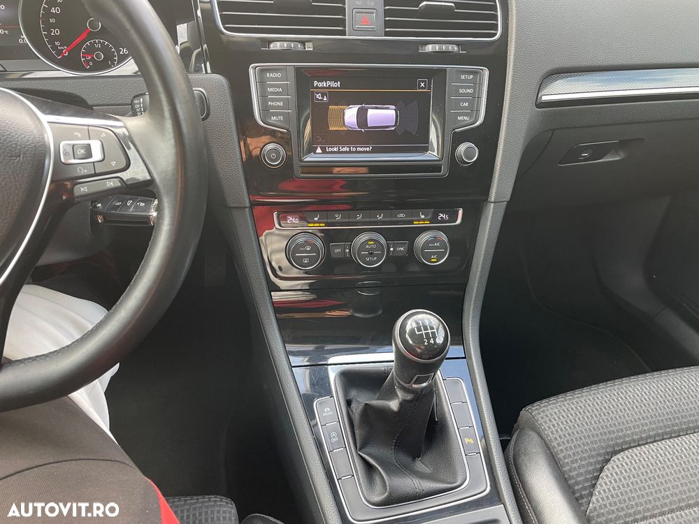 Volkswagen Golf - 21