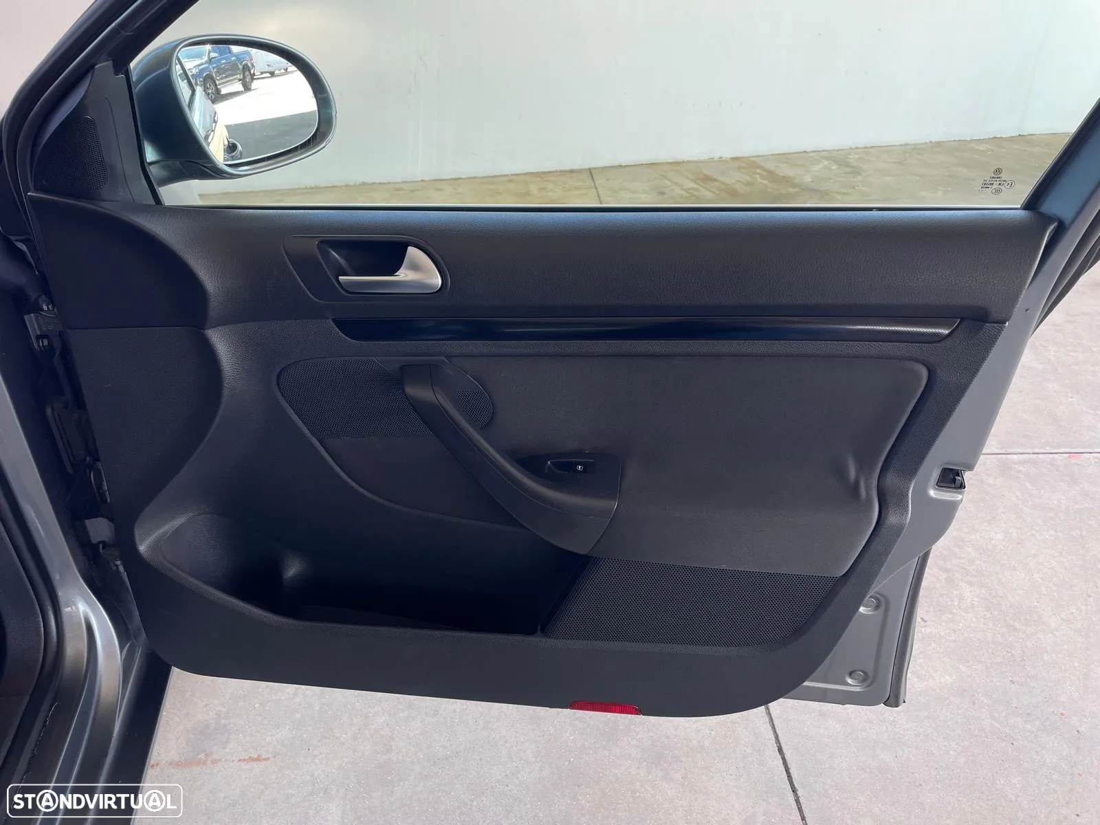 VW Golf Variant 1.6 TDi Confortline - 28