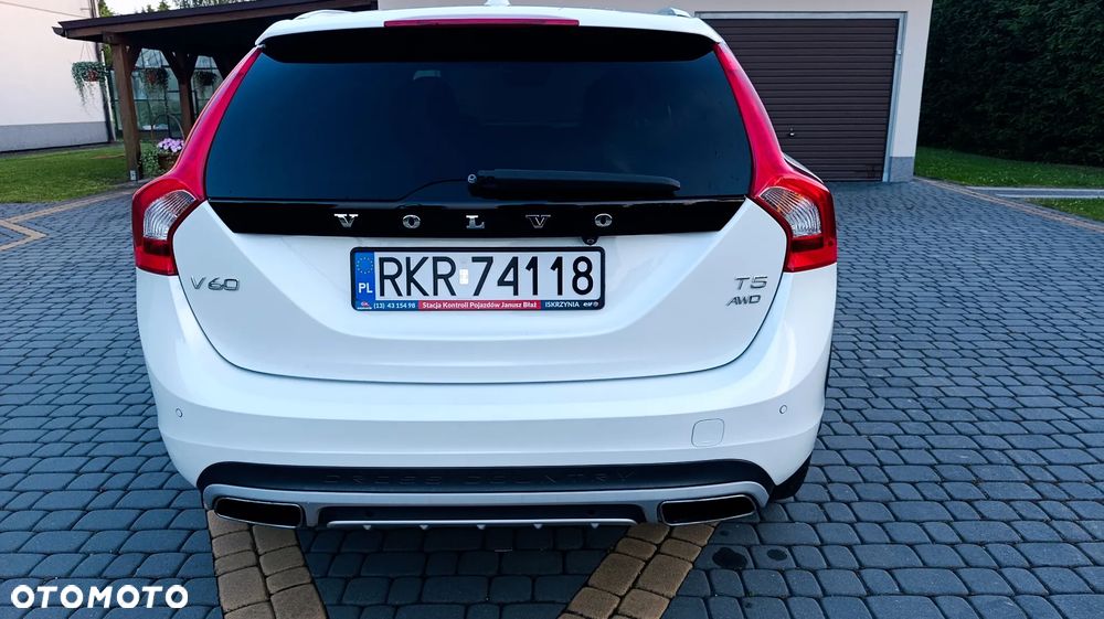 Volvo V60 Cross Country - 6