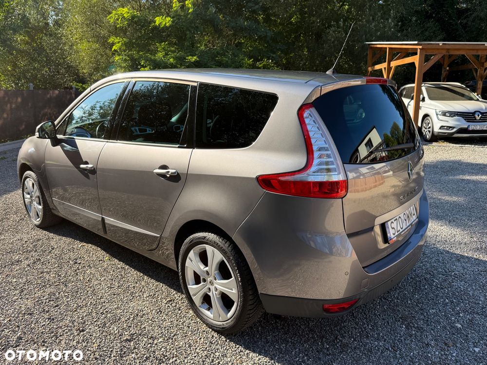 Renault Grand Scenic 1.6 16V 110 Dynamique - 9