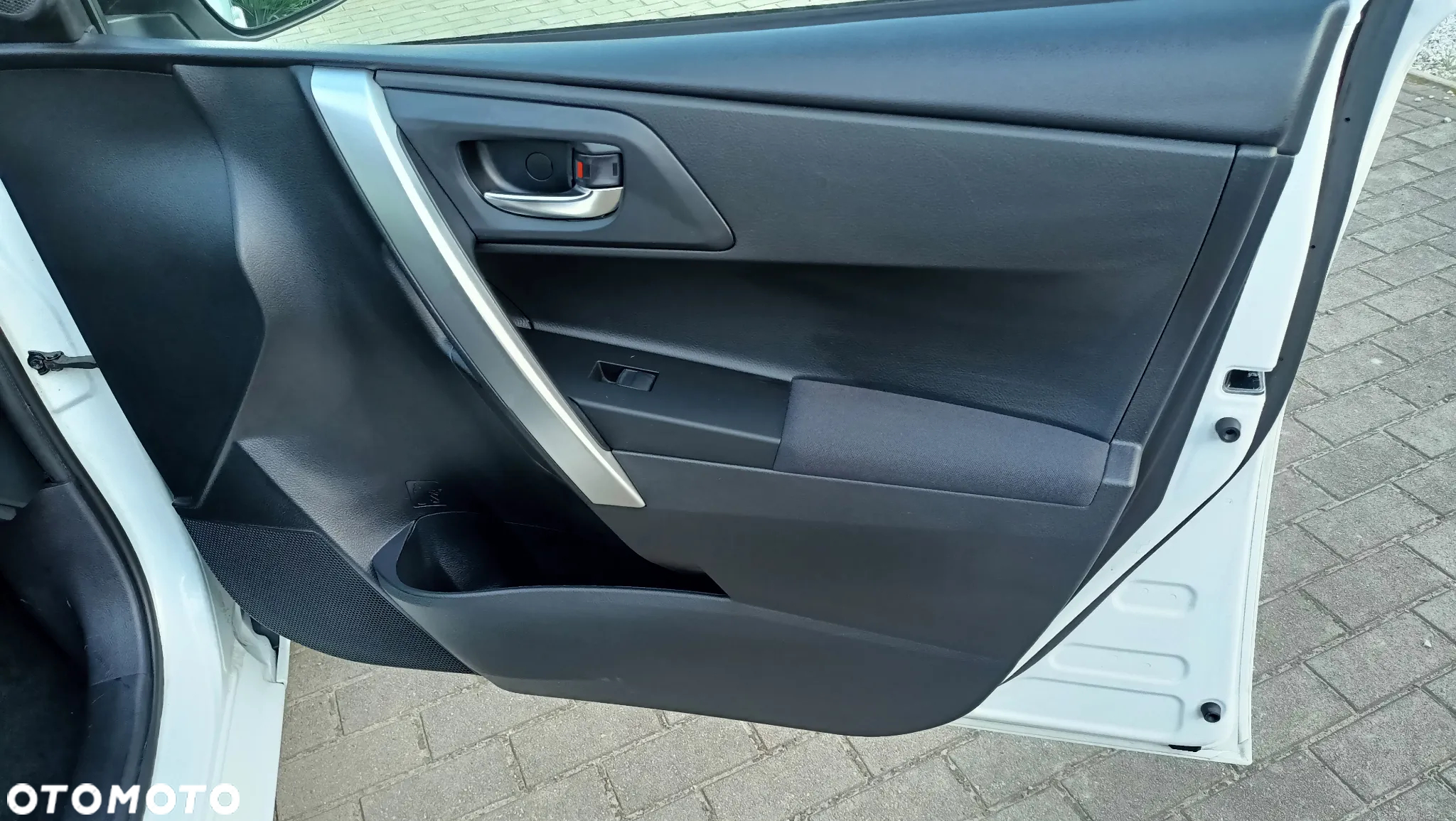 Toyota Auris 1.33 VVT-i Active - 23