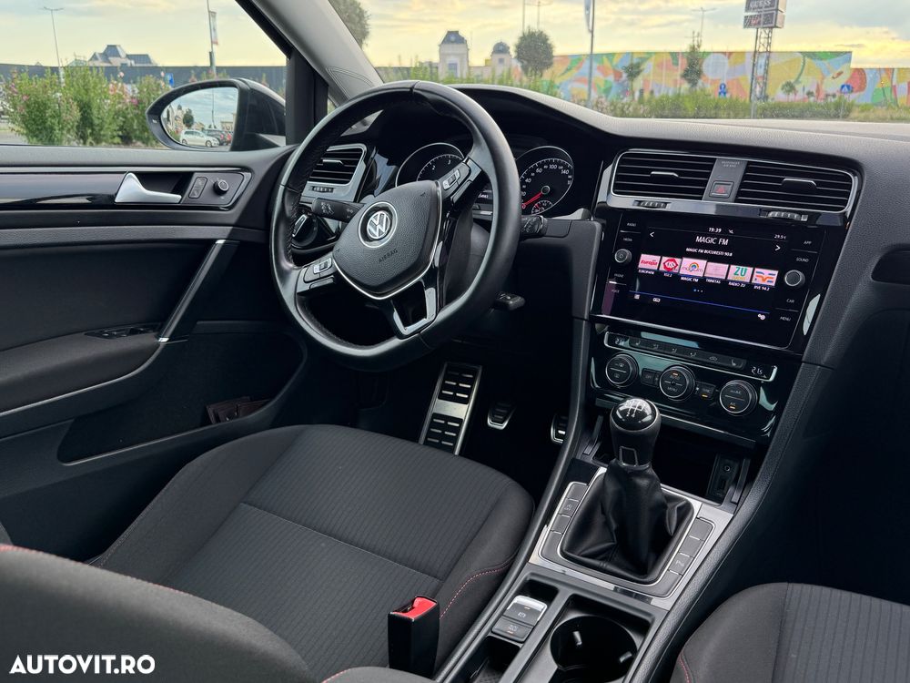 Volkswagen Golf 1.6 TDI Comfortline - 3