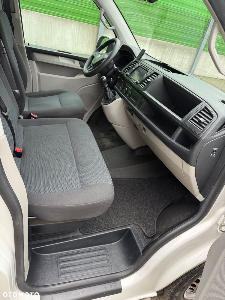 Volkswagen Transporter - 25