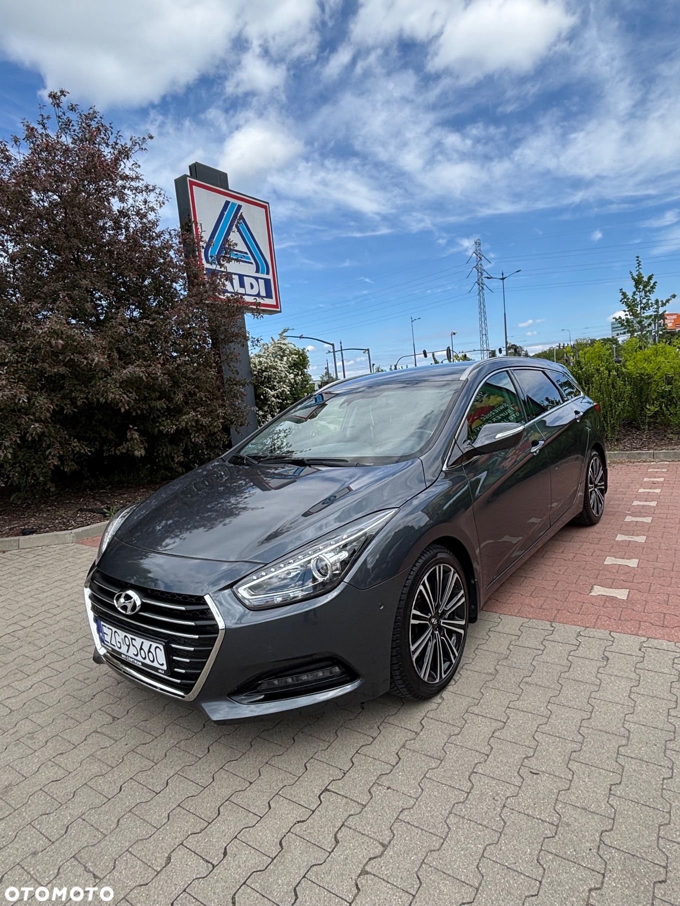 Hyundai i40 1.7 CRDi Business DCT - 1