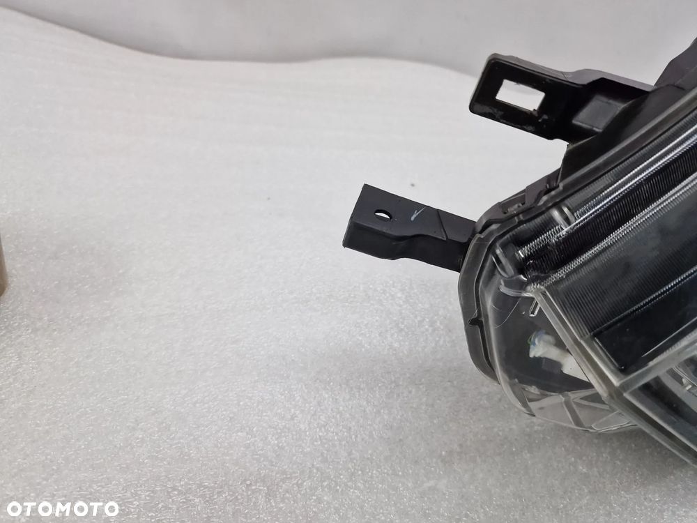 NISSAN QASHQAI II J11 LIFT 17- LEWA LAMPA PRZEDNIA PRZÓD FULL LED , NR KOITO 100-19011 / KOITO 100-19012 , NR AUKCJI LA395 - 6