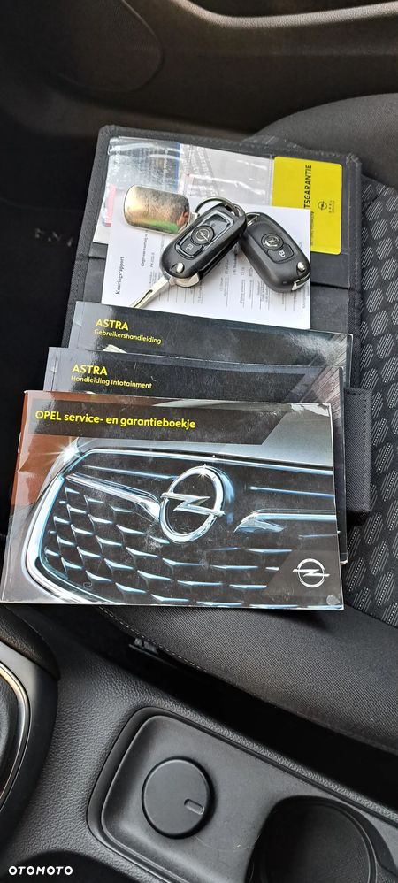 Opel Astra 1.4 Turbo Sports Tourer Dynamic - 31