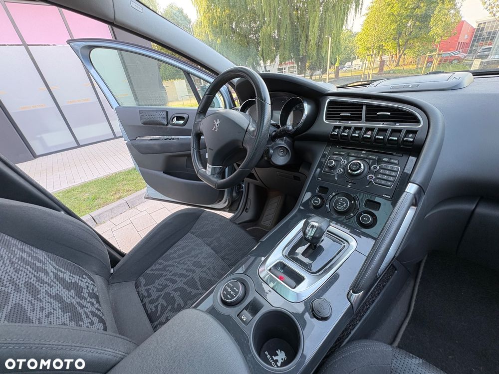 Peugeot 3008 Hybrid4 - 18