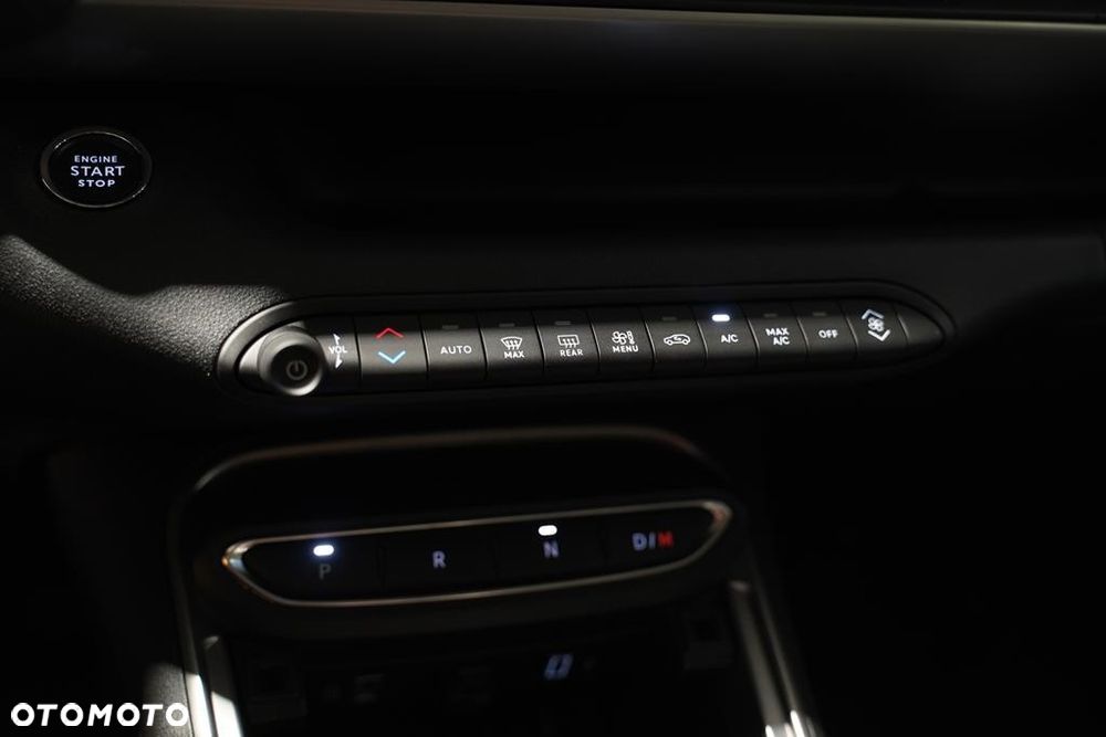 Jeep Avenger 1.2 T3 mHEV Summit FWD eDCT6 - 16