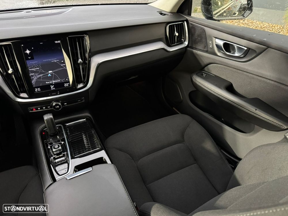 Volvo V60 2.0 T6 AWD TE R-Design Expression - 29