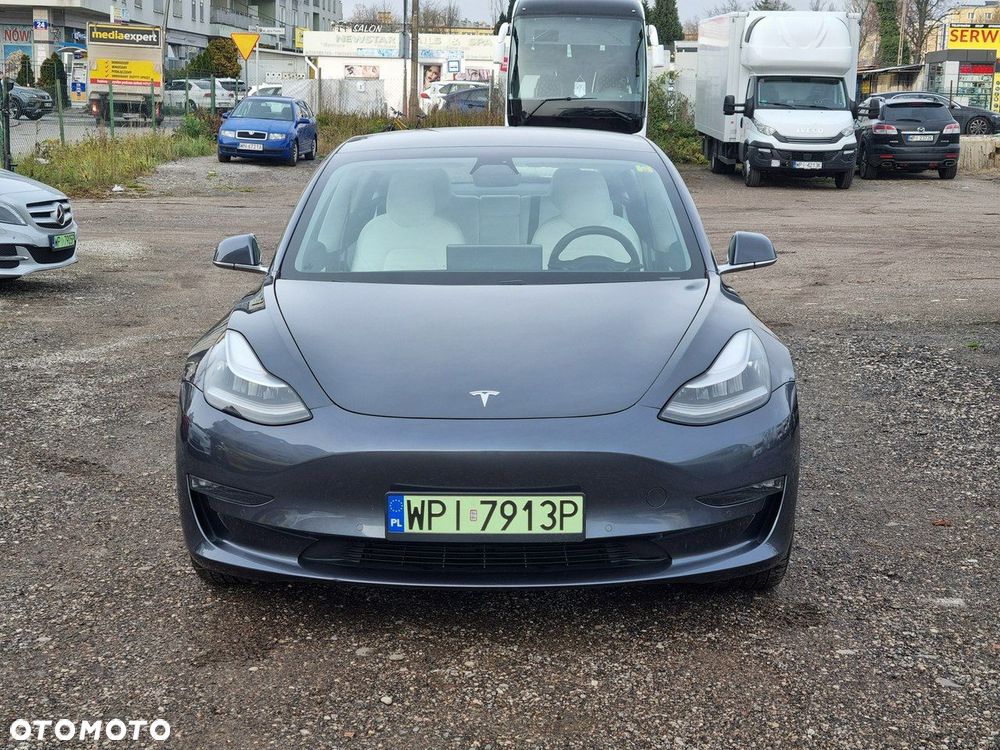 Tesla Model 3 Langstreckenbatterie Allradantrieb Dual Motor - 8