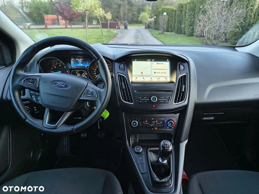 Ford Focus 1.5 TDCi ECOnetic 88g Start-Stopp-System Business - 24