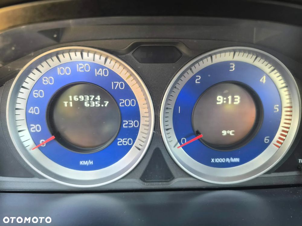 Volvo S60 D3 R-Design - 8