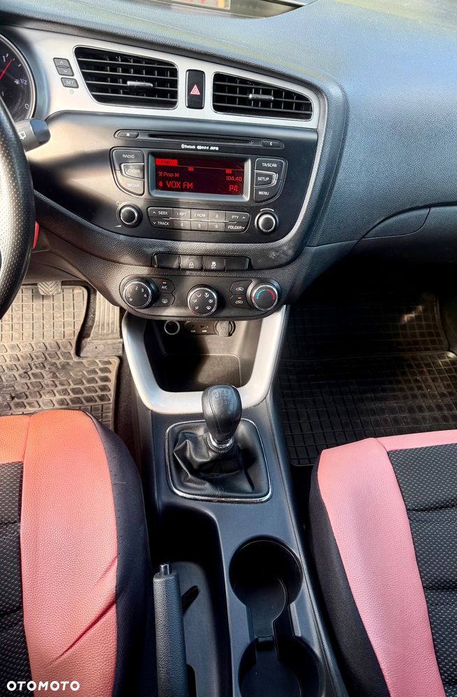 Kia Ceed 1.4 M - 11