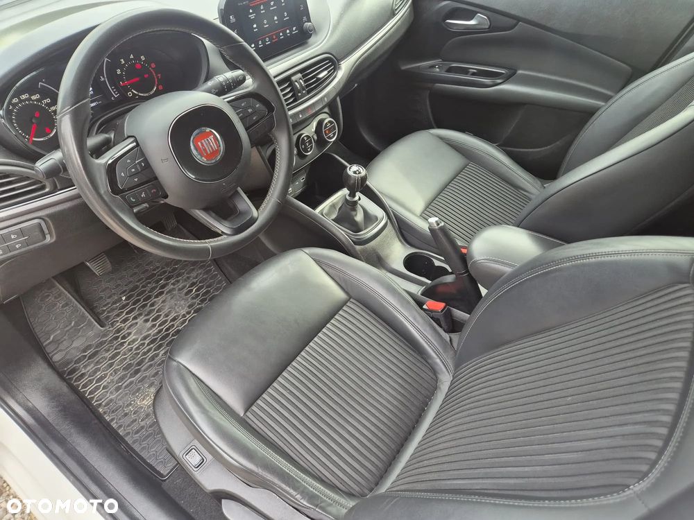 Fiat Tipo 1.4 T-Jet 16v Lounge - 9