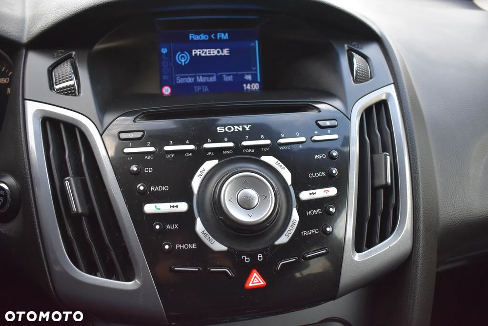 Ford Focus 1.6 EcoBoost Titanium - 16