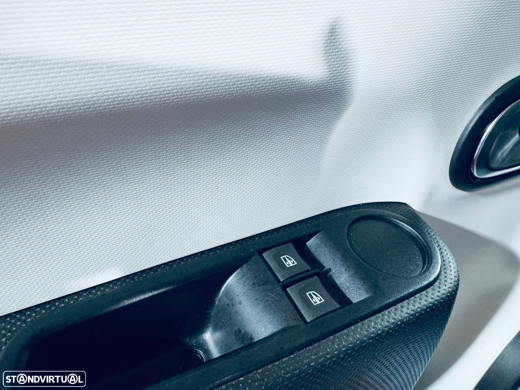Renault Twingo SCe 75 INTENS - 20