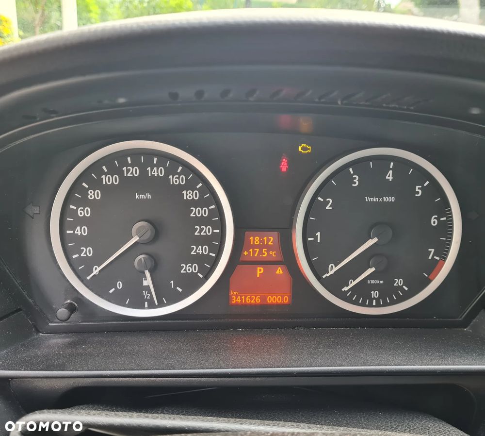BMW Seria 5 525i - 22
