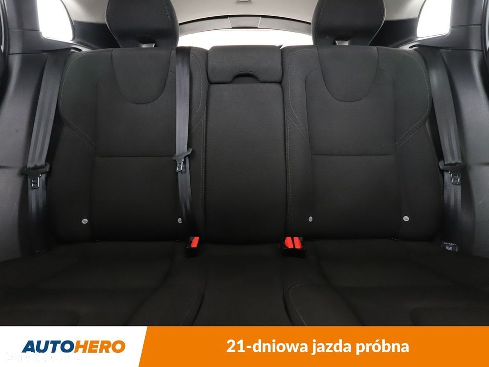 Volvo V40 D2 Kinetic - 16