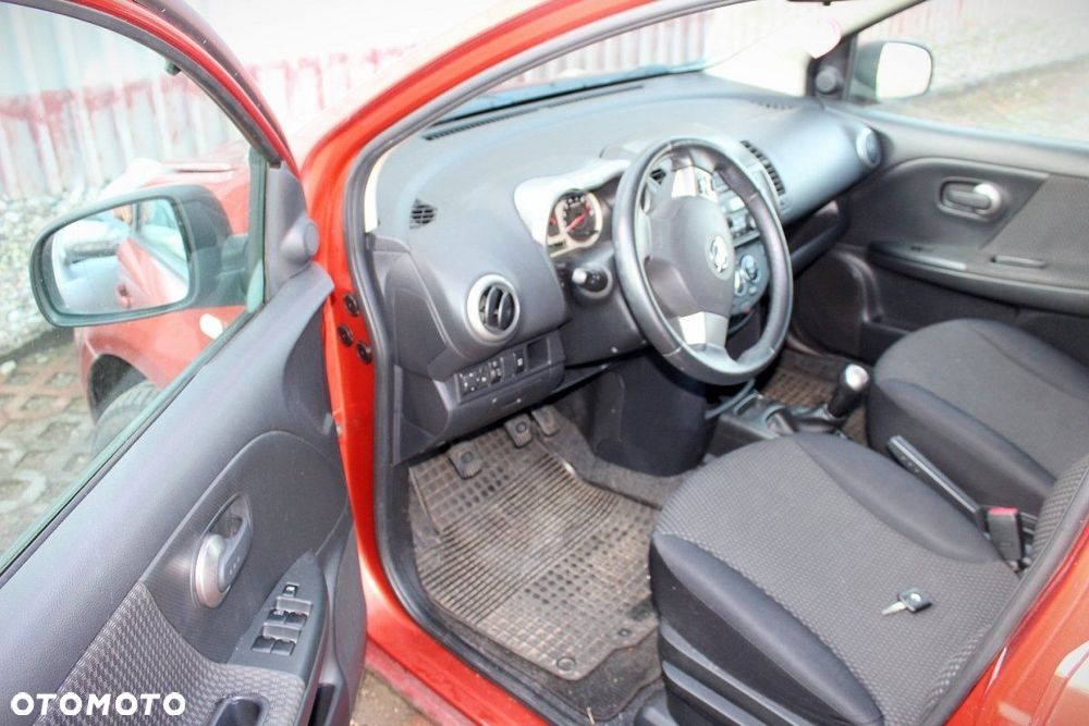 Nissan Note E11 2006 1.6i HR16 HB5D (MASKA, ZDERZAK, LAMPA, BŁOTNIK, DRZWI, SZYBA, FOTEL) - 6