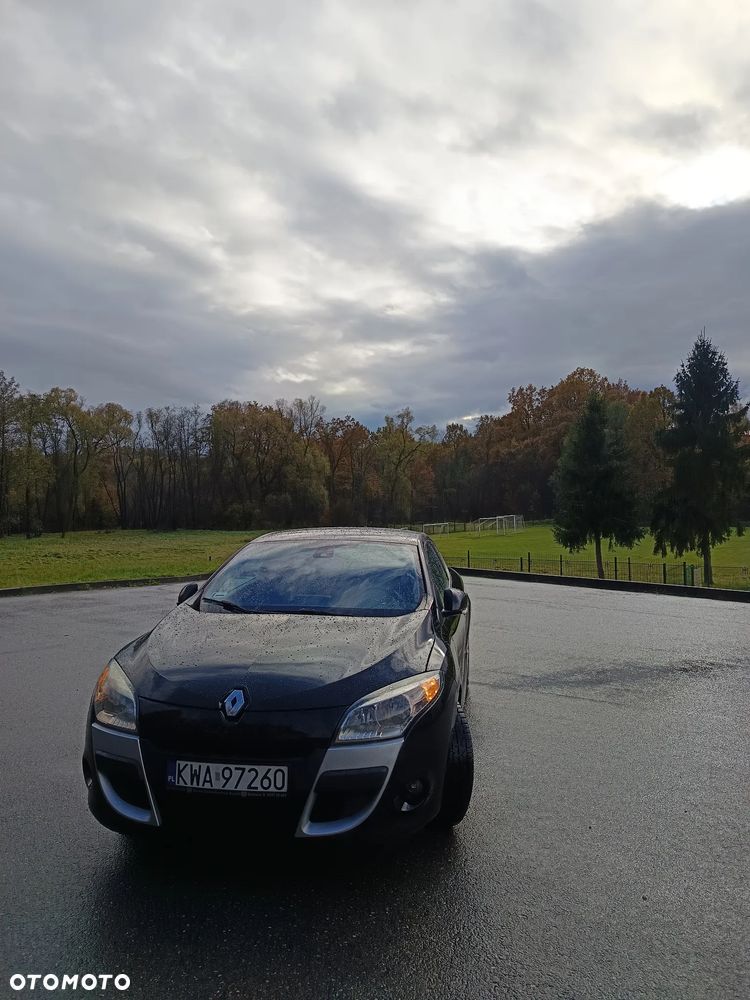 Renault Megane 2011 photo 2