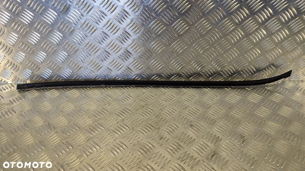 VW TOUAREG 7L 06-09R LISTWA LISTWY USZCZELKI SZYBY CZOLOWEJ LISTWA SZYBY CZOŁOWEJ PRZÓD PRAWA 7L6854328 LEWA 7L6854327 - 7