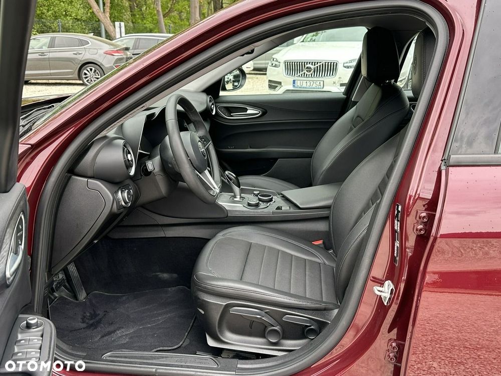 Alfa Romeo Giulia 2.0 Turbo 16V AT8 Super - 11