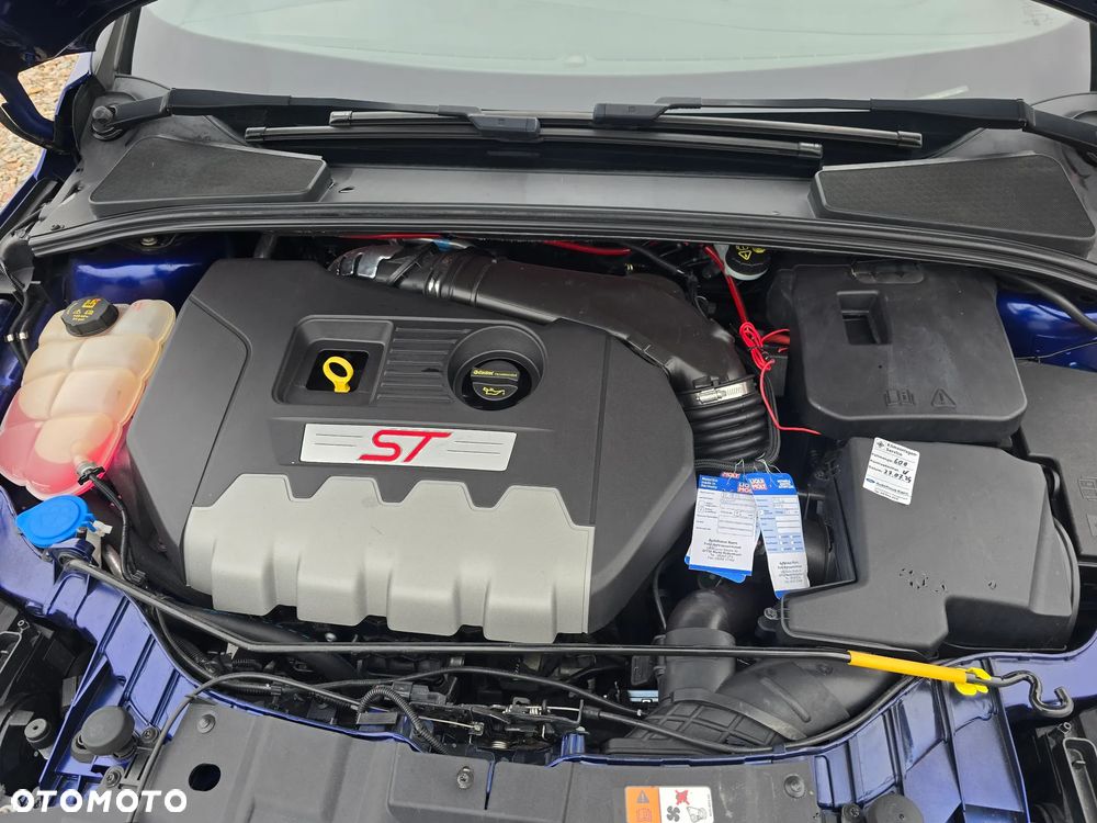 Ford Focus 2.0 EcoBoost ST mit Leder-Exclusiv-Paket - 22