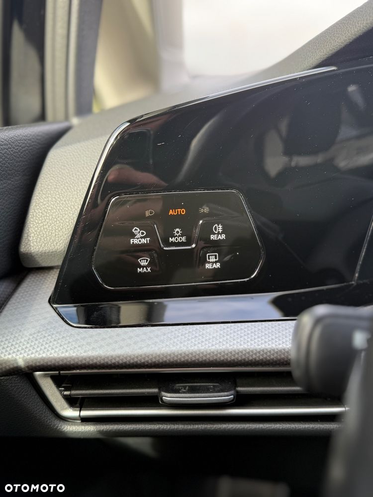 Volkswagen Golf - 14