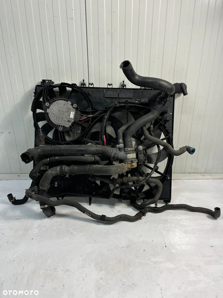 RANGE ROVER SPORT L494 WETYLATORY CHŁODNIC 3.0 D - 2